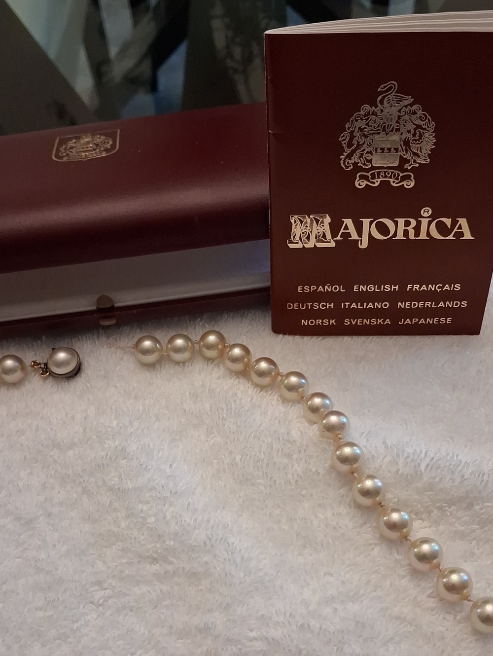 Authentic Vintage 1990s Majorica Pearl Necklace - Classic Stranded Pearls
